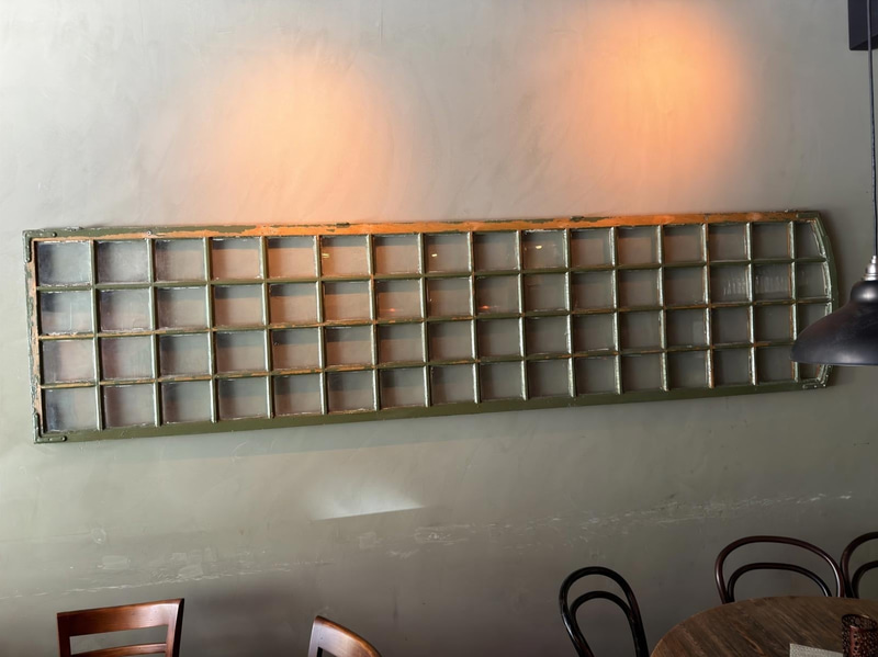 2 glass doors (decorative)