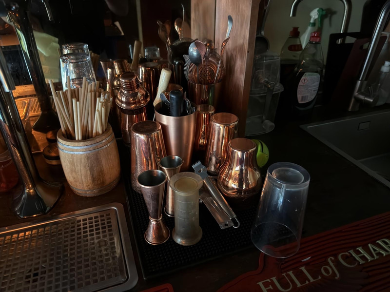 Glas, porslin, bestick, köksutrustning m.m. Stort Parti