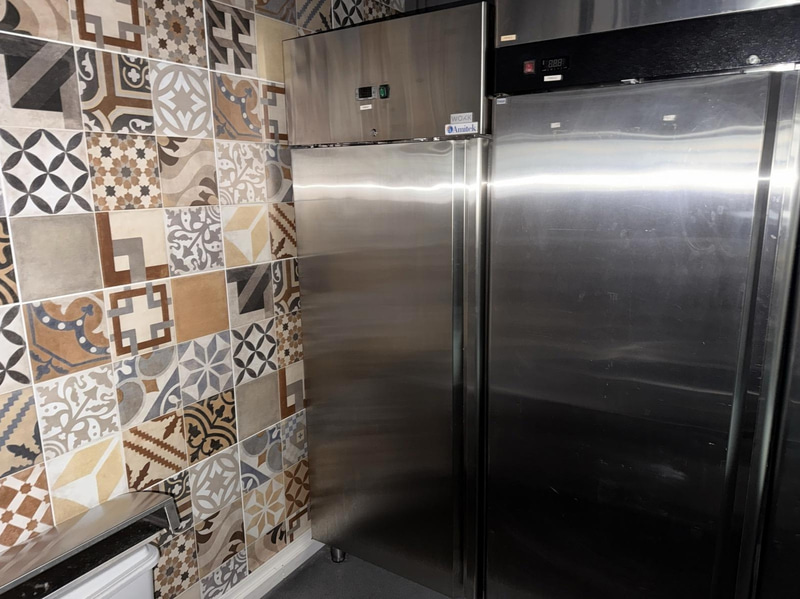 Frysskåp Amitek Cabinet AK654BT, 2018