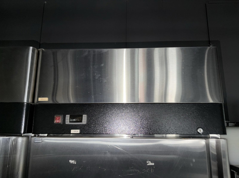 Refrigerator MBF8116, 670 L