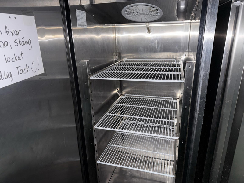 Refrigerator MBF8116, 670 L
