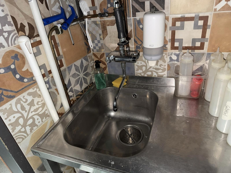 Nova Meta sink unit with single bowl