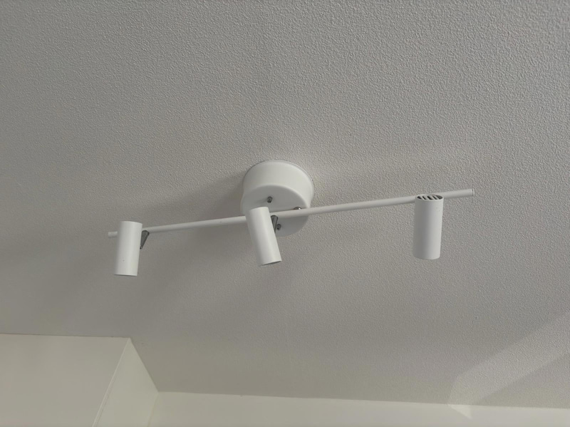 Contents from a fully furnished three-room apartment - see all images for complete contents