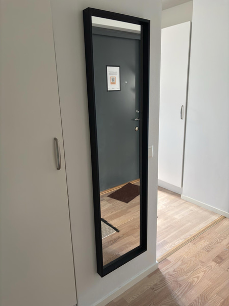 Contents of a fully furnished four-room apartment - see all images for the complete contents
