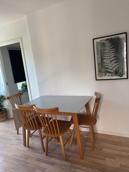 Contents of a fully furnished four-room apartment - see all images for the complete contents