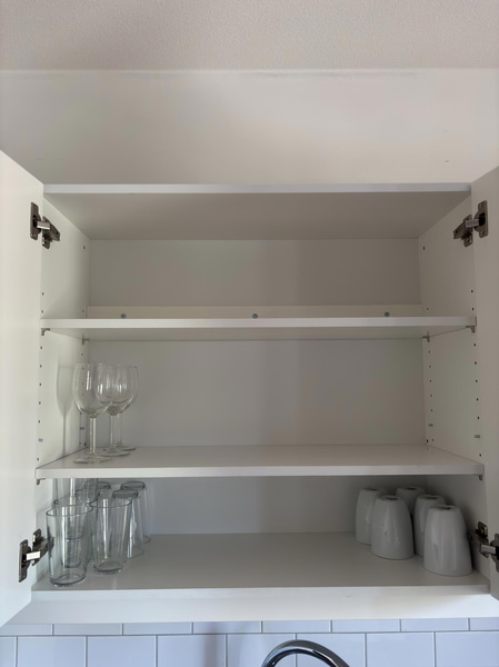 Contents of a fully furnished four-room apartment - see all images for full contents
