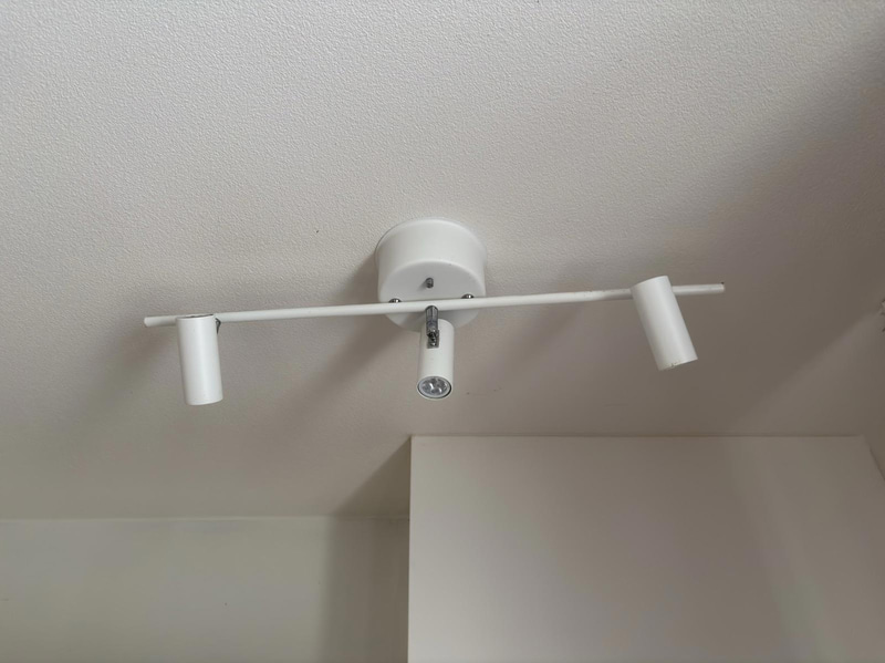 Contents of a fully furnished four-room apartment - see all images for full contents