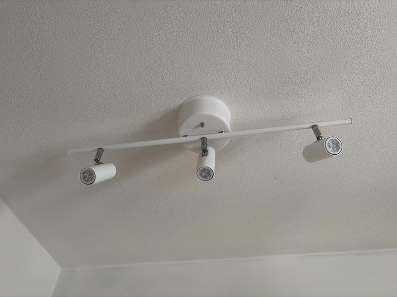 Contents of a fully furnished four-room apartment - see all images for full contents
