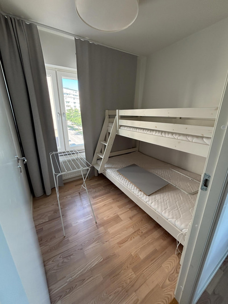 Contents of a fully furnished four-room apartment - see all images for full contents