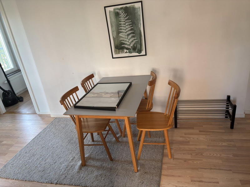 Contents of a fully furnished four-room apartment - see all images for full contents