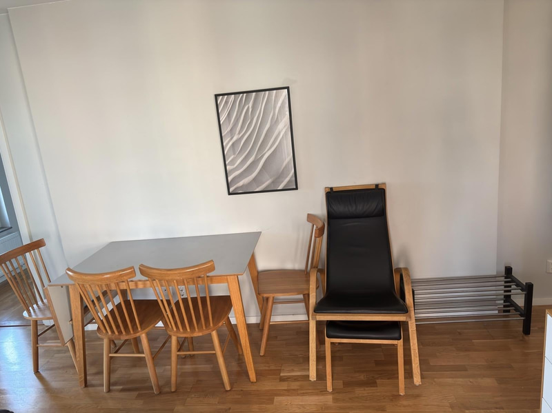 Contents of a fully furnished four-room apartment - see all images for complete contents