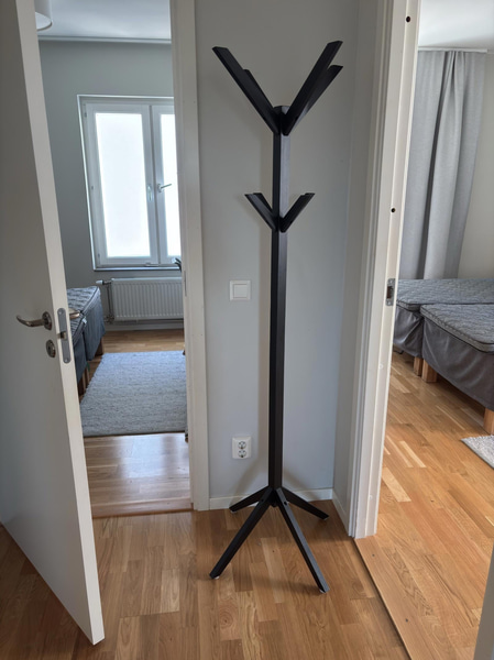 Contents of a fully furnished four-room apartment - see all images for complete contents