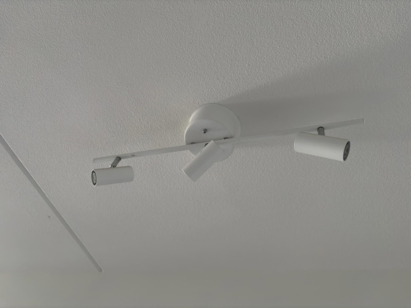 Contents of a fully furnished three-room apartment - see all photos for complete contents