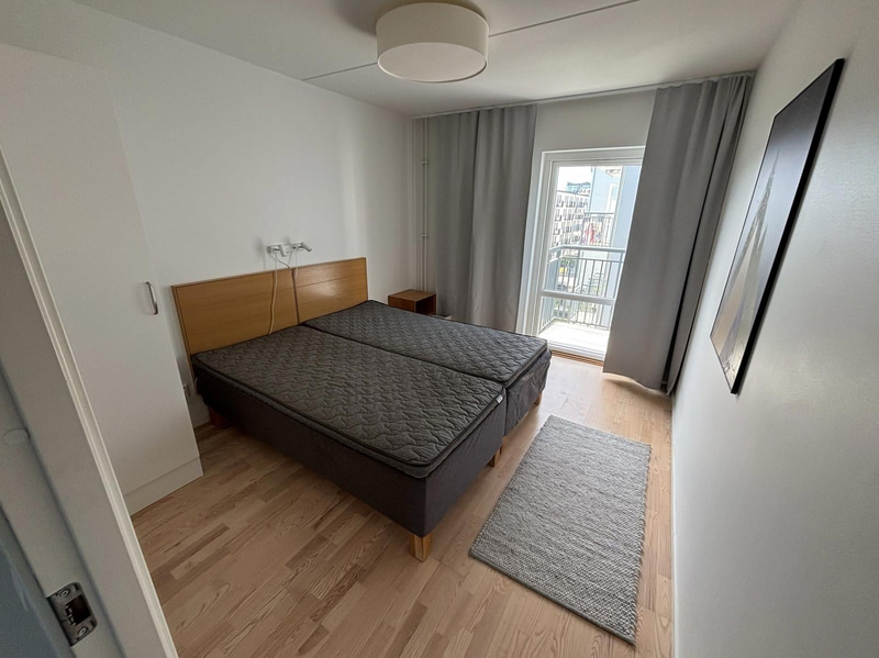 Contents of a fully furnished three-room apartment - see all photos for complete contents