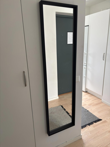 Contents of a fully furnished four-room apartment - see all images for full contents