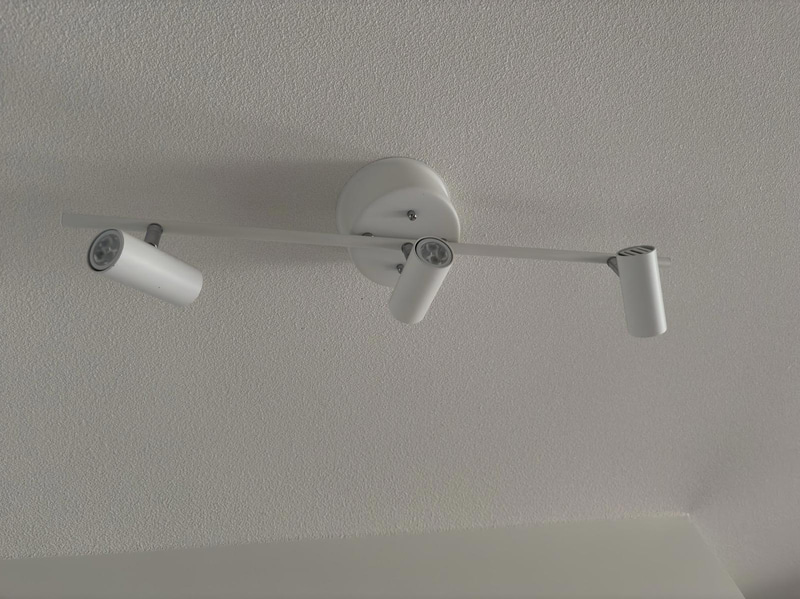 Contents of a fully furnished three-room apartment - see all photos for the full contents