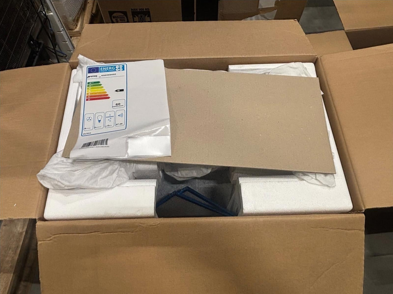 Köksfläkt Smeg Väggmonterad 600 mm Svart Victoria KSED65NEE