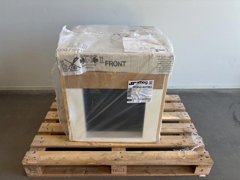 Termoventilerad ugn Smeg Svart, Linea SOP6102TB3