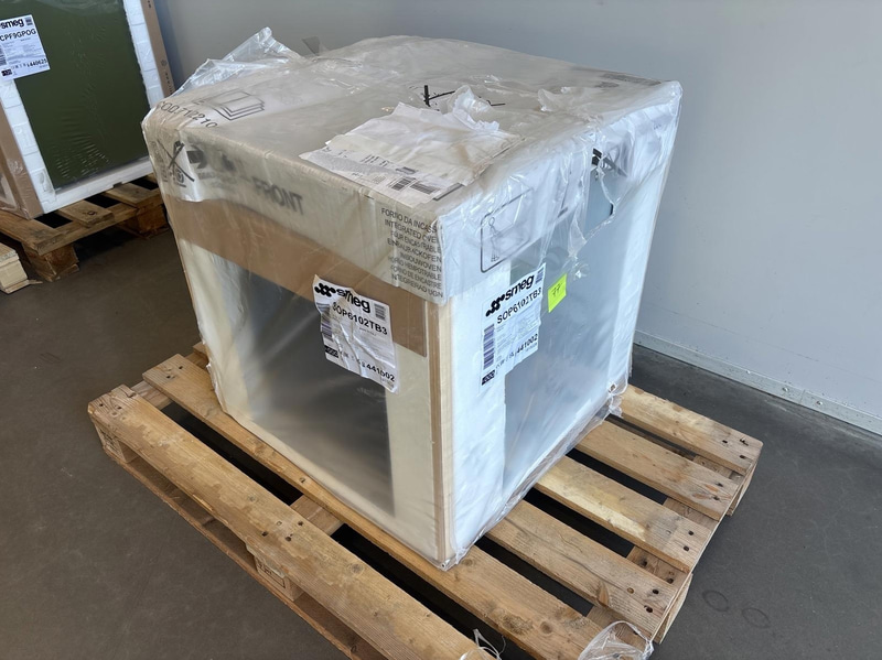 Termoventilerad ugn Smeg Svart, Linea SOP6102TB3