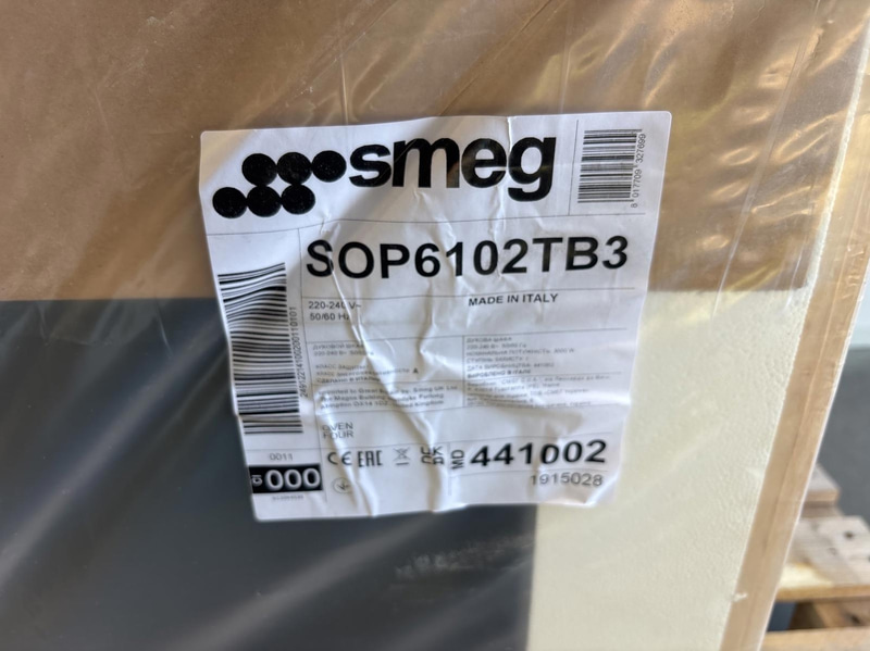 Termoventilerad ugn Smeg Svart, Linea SOP6102TB3