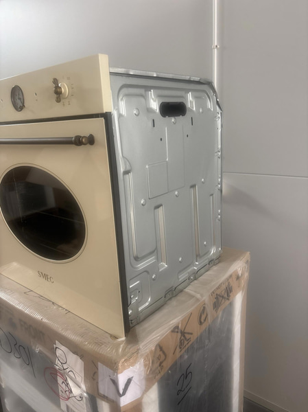 Smeg convection oven 60 cm Cream SFP805PO