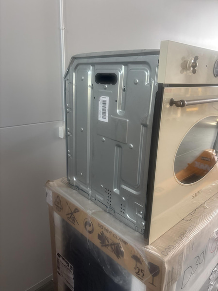 Smeg convection oven 60 cm Cream SFP805PO