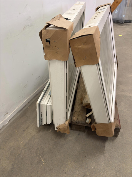 3 Traryd windows, different sizes