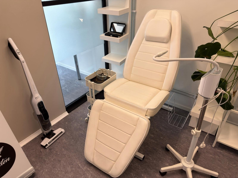 Teeth whitening equipment, treatment chair, etc.