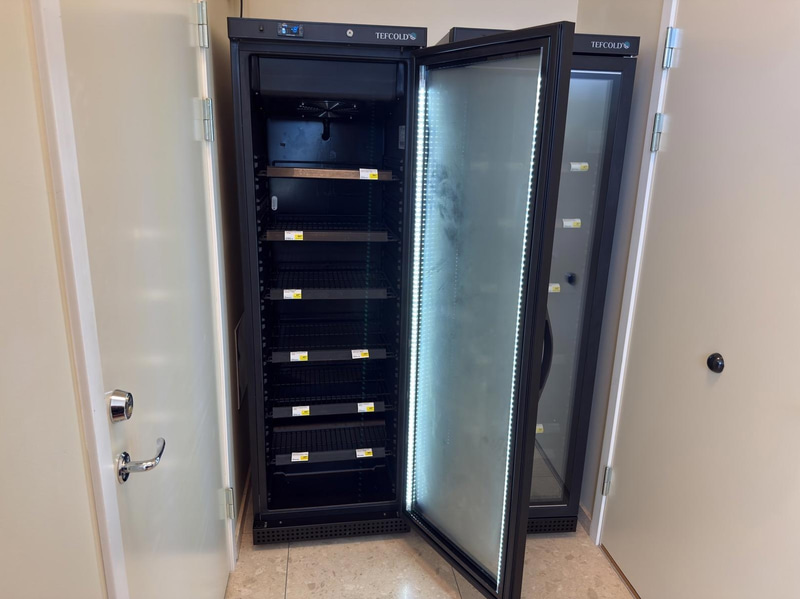 Tefcold UF400VBG freezer - defective
