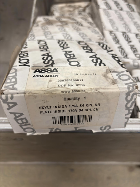 Lot of 30 ASSA ABLOY emergency exit hardware + metal trolley