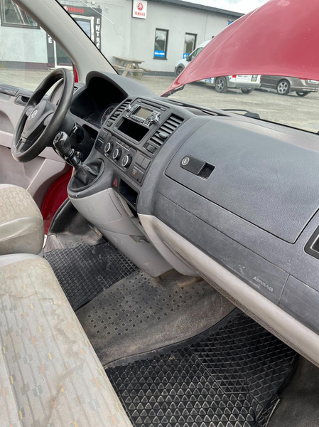 Flakbil Volkswagen Transporter Chassi Dubbelhytt 2.0 TDI -2010