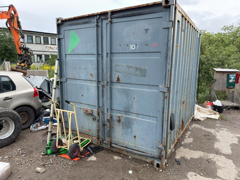 Container 10 fot ed innehåll från åkeri