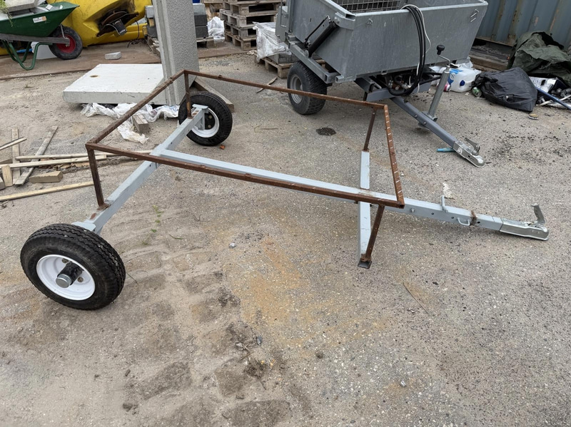 Homemade trailer for 1,000-litre IBC tank