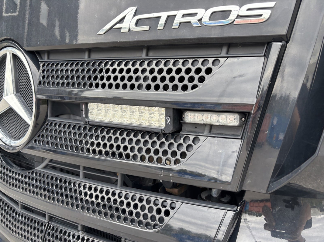 Hooklift truck Mercedes-Benz Actros 2853 -2020 | HIAB 21 tonnes