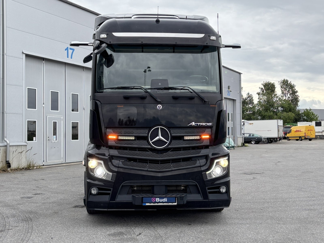 Hooklift truck Mercedes-Benz Actros 2853 -2020 | HIAB 21 tonnes