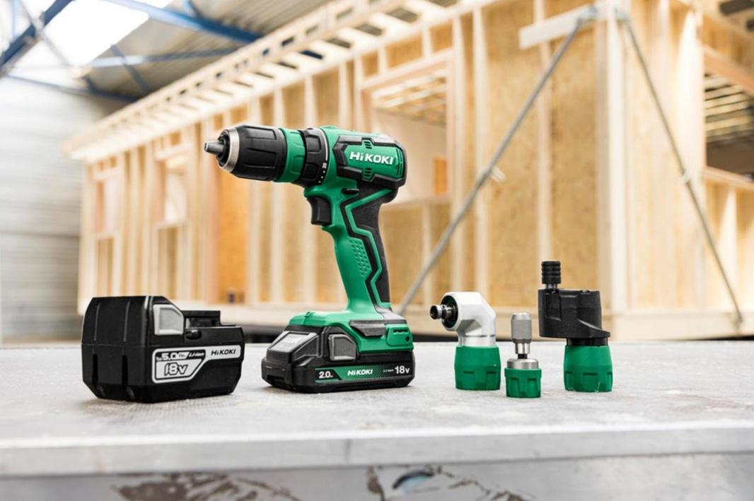 (NEW) HIKOKI DS18DDQ DRILL/DRIVER, 18V SET 2X5AH/4 CHUCKS/HCS NOTE! BROKEN
