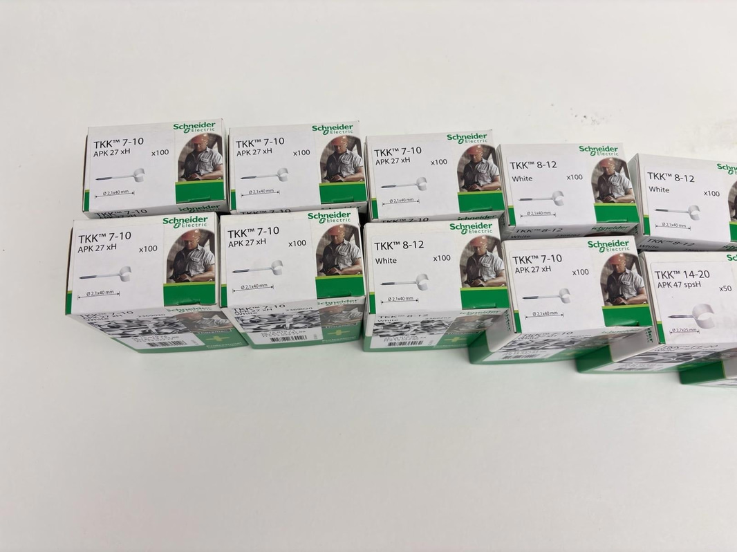(NEW) LOT OF SCHNEIDER ELECTRIC CABLE CLIPS