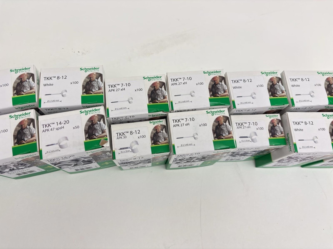 (NEW) LOT OF SCHNEIDER ELECTRIC CABLE CLIPS