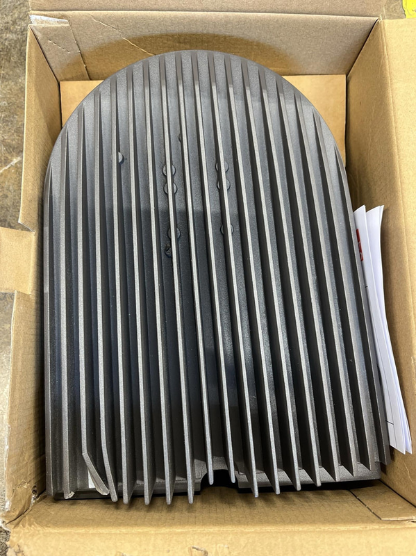 (NEW) WALL LUMINAIRE 30W 2300LM 3K IP 65, FEVIK ASYM NOTE! THE PRODUCT IS DAMAGED