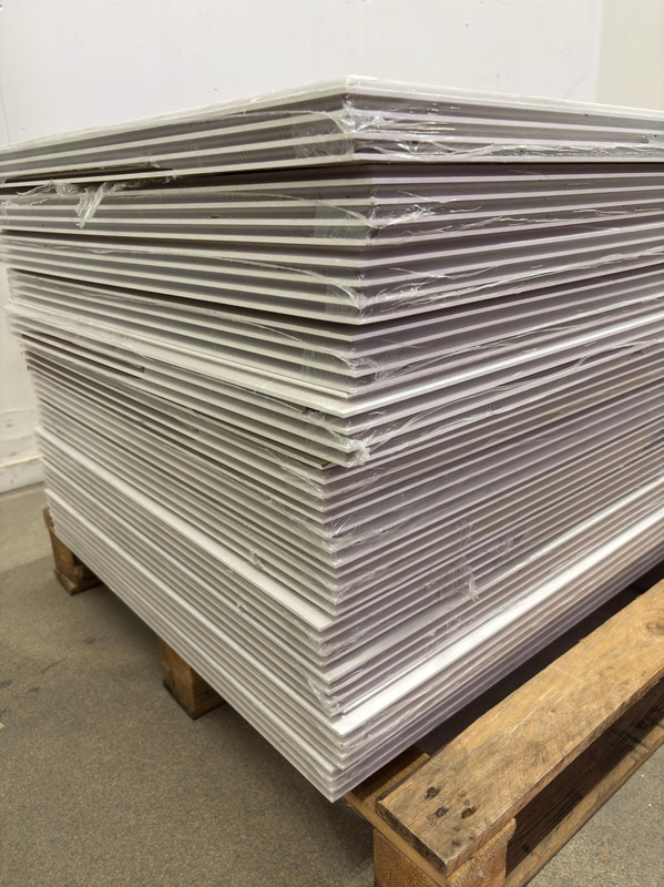 (NEW) Lot of Moelven Diskret Regina ceiling panels, 48 panels