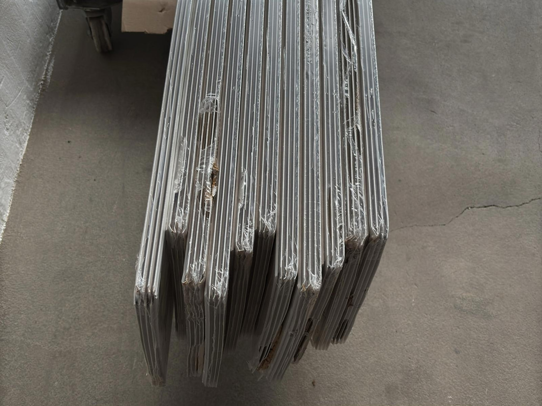 10 st. TAKPANEL MOELVEN REGINA PÄRLSPONT VIT 6X405X2435MM 37,7 M2