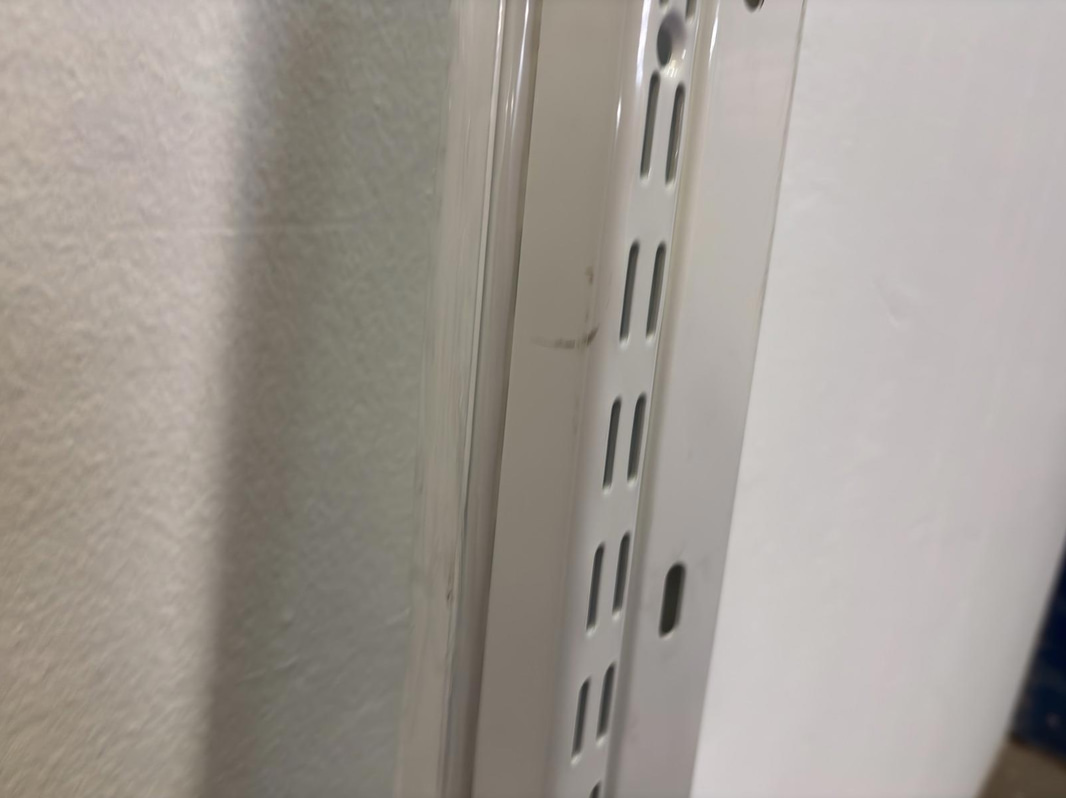 7 st. HÄNGSKENA ELFA 2300MM VIT