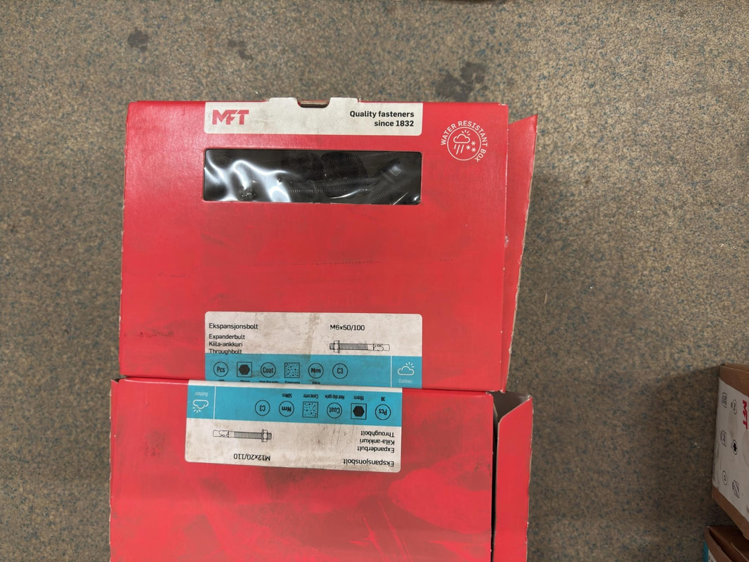 NEW) Lot of assorted screws and wall plugs in various brands and sizes