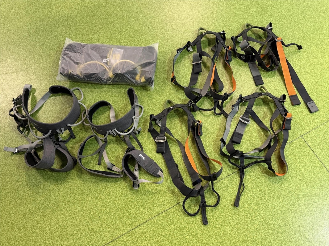 Klätterselar Petzl, 6 st samt 1 st klätterväska