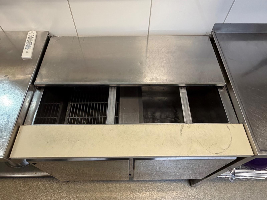 Refrigerated prep counter / saladette, SVEA S-90