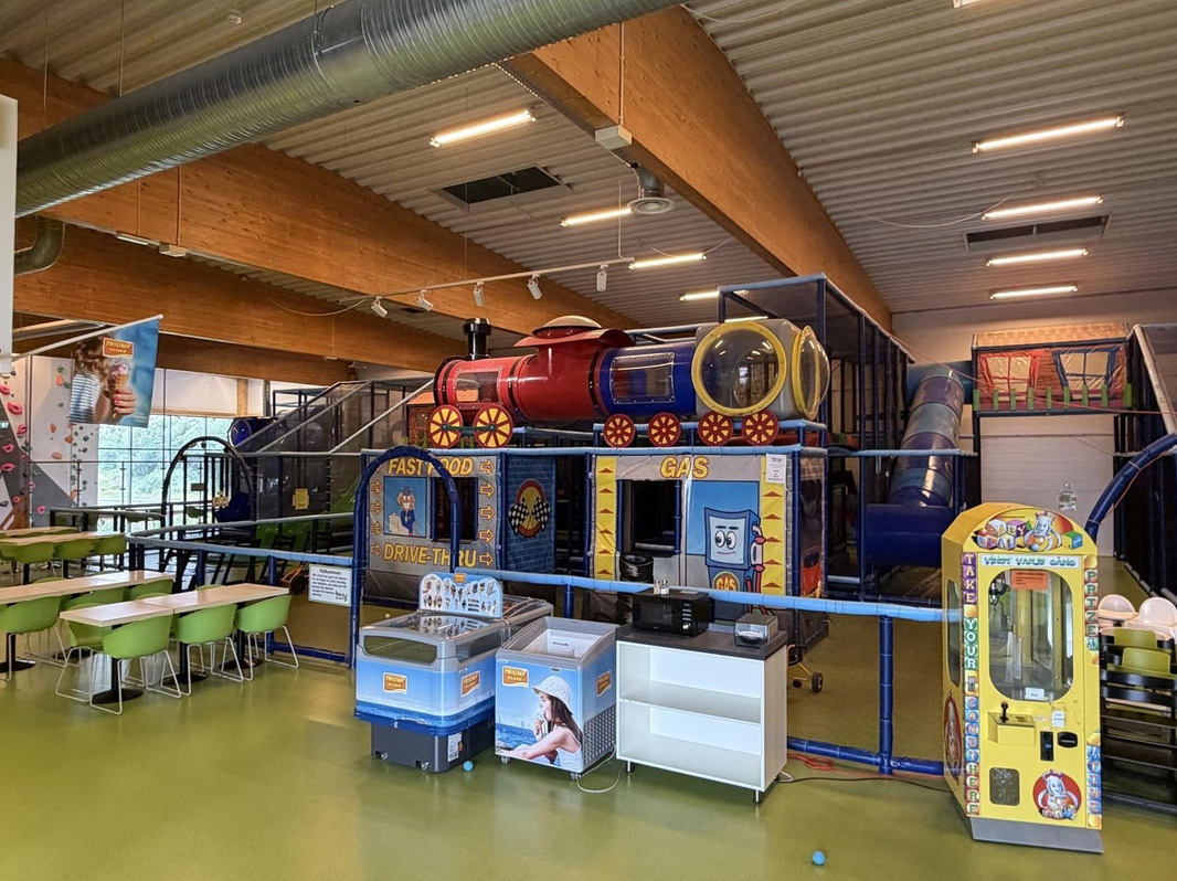 Large indoor playground, PlayCo, length approx. 37 metres