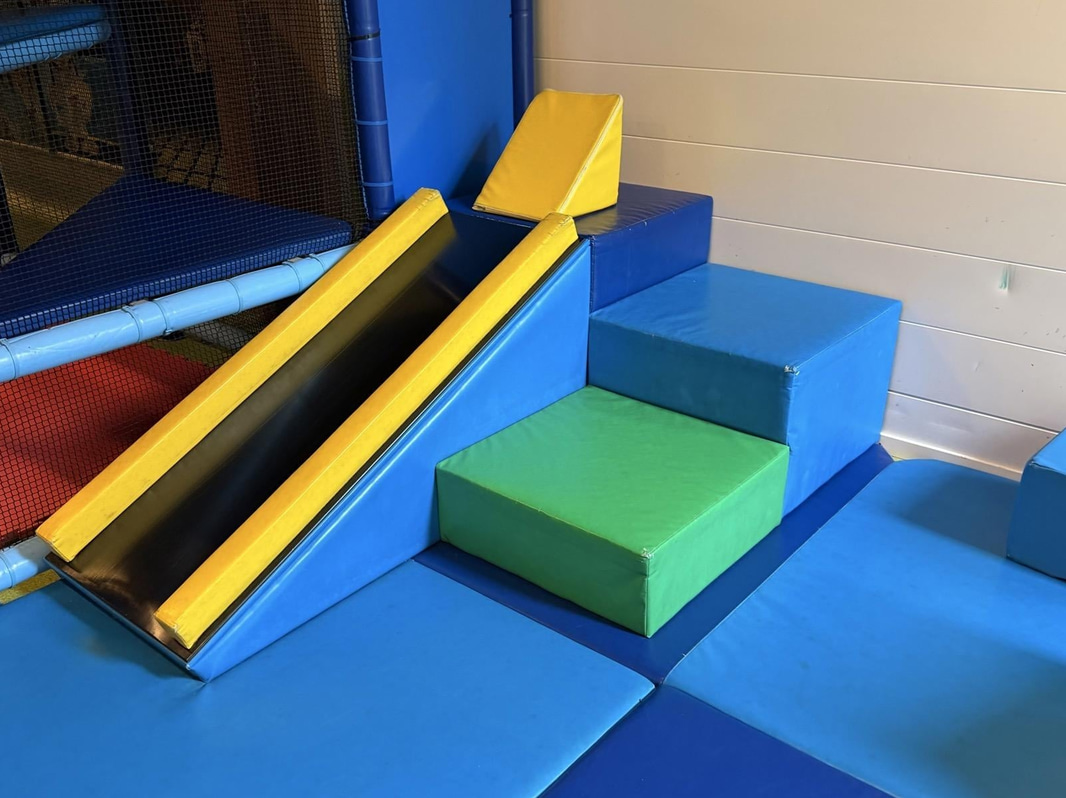 Large indoor playground, PlayCo, length approx. 37 metres