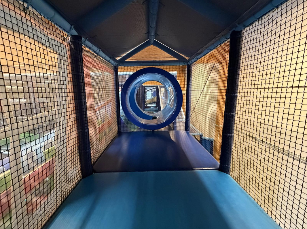 Large indoor playground, PlayCo, length approx. 37 metres