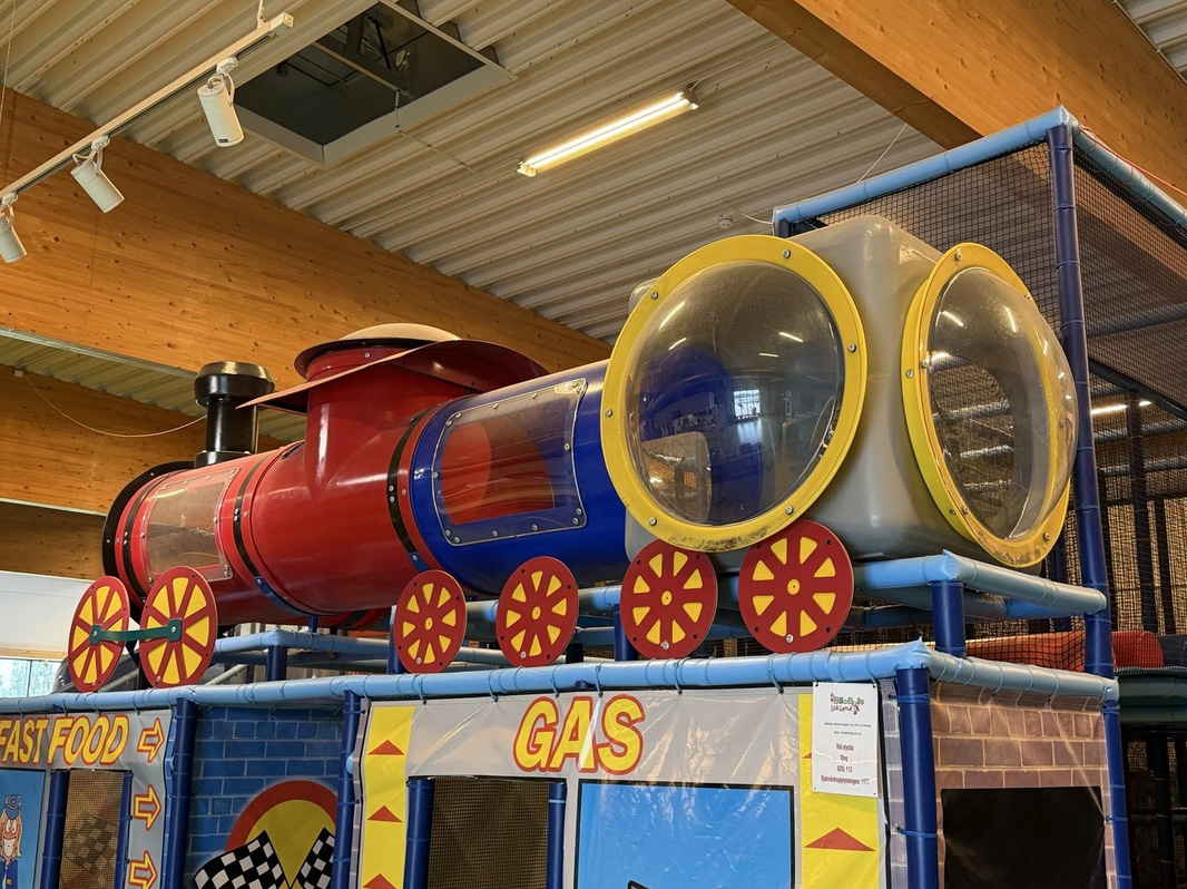 Large indoor playground, PlayCo, length approx. 37 metres