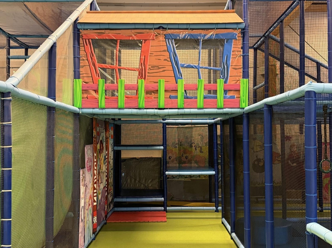 Large indoor playground, PlayCo, length approx. 37 metres
